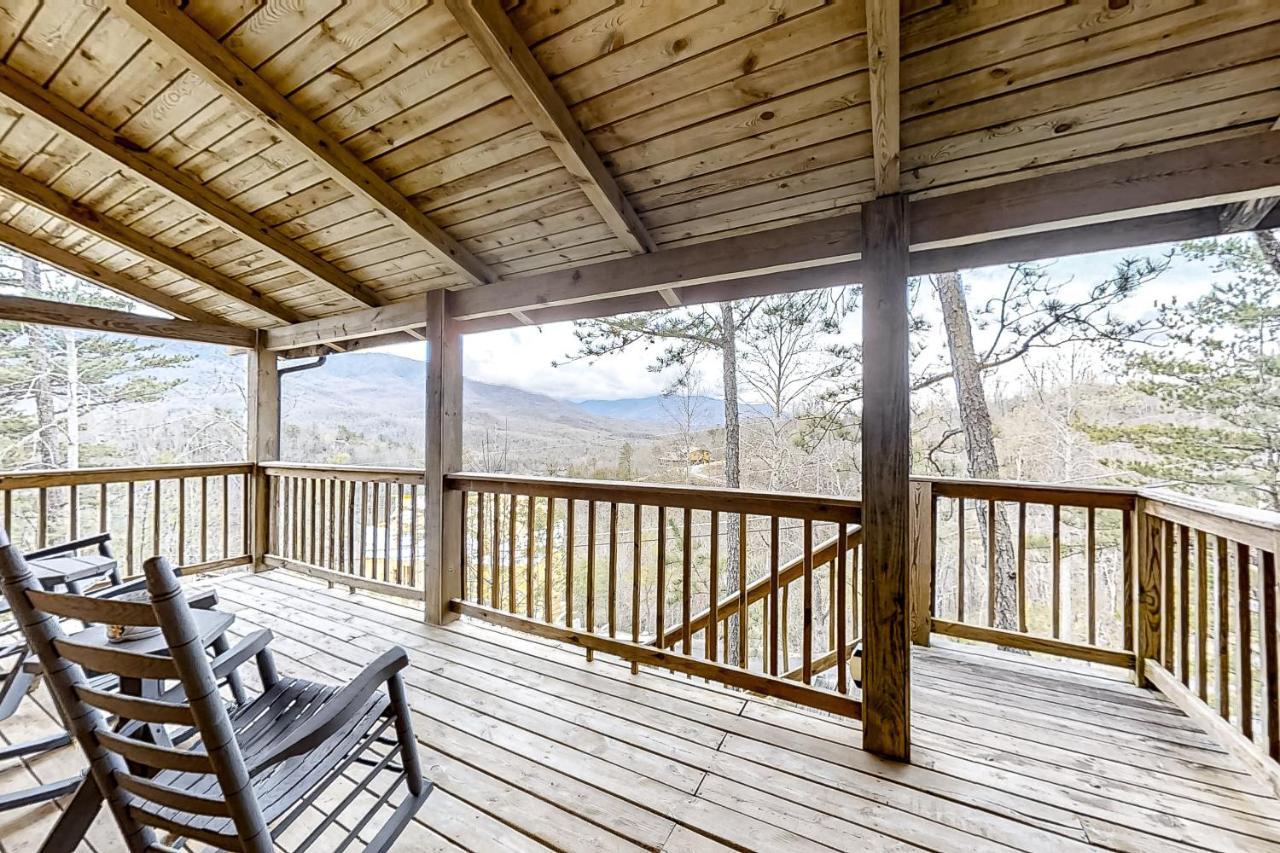 Mountain Lion'S Tales Villa Gatlinburg Exteriör bild
