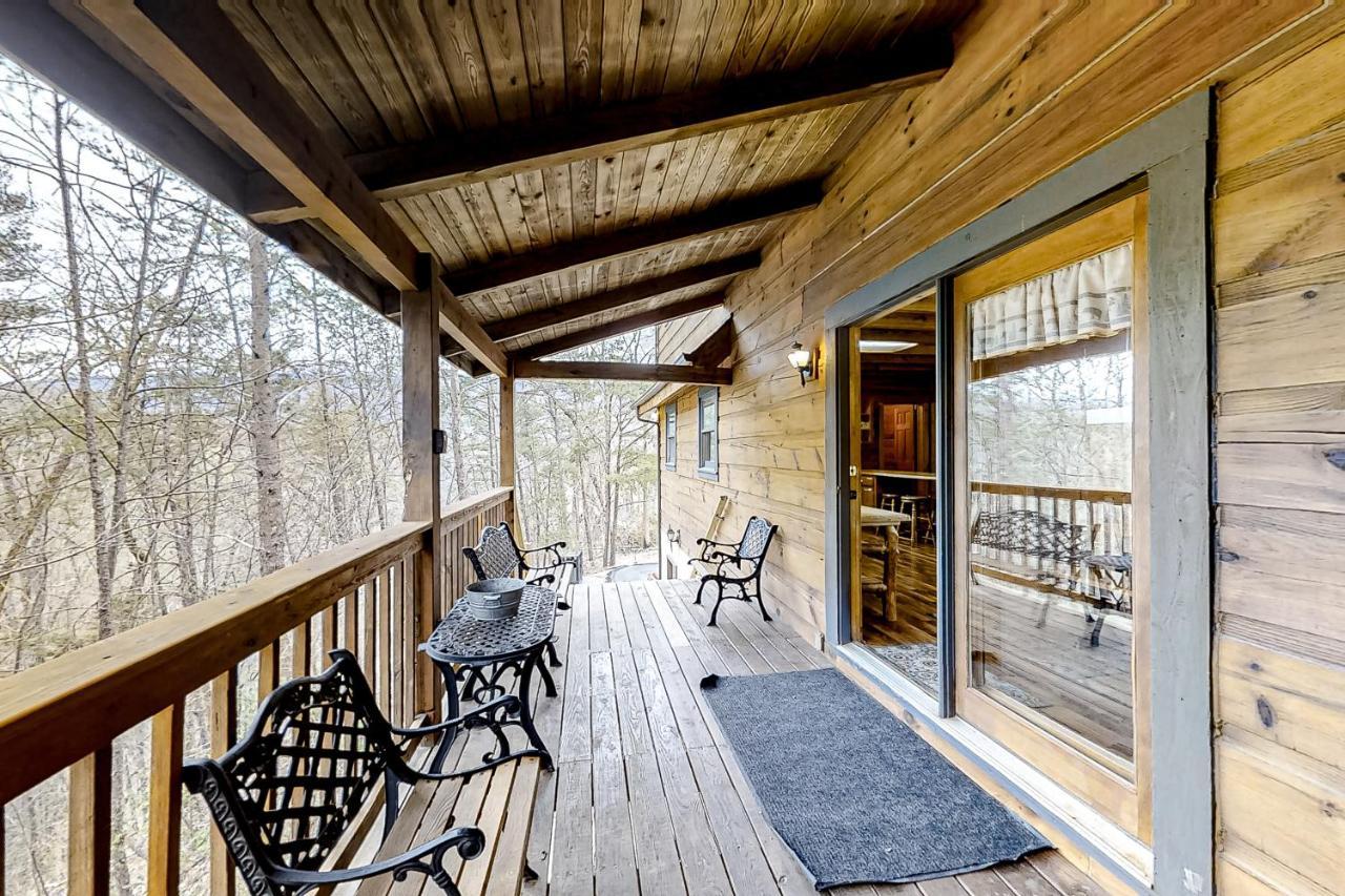 Mountain Lion'S Tales Villa Gatlinburg Exteriör bild